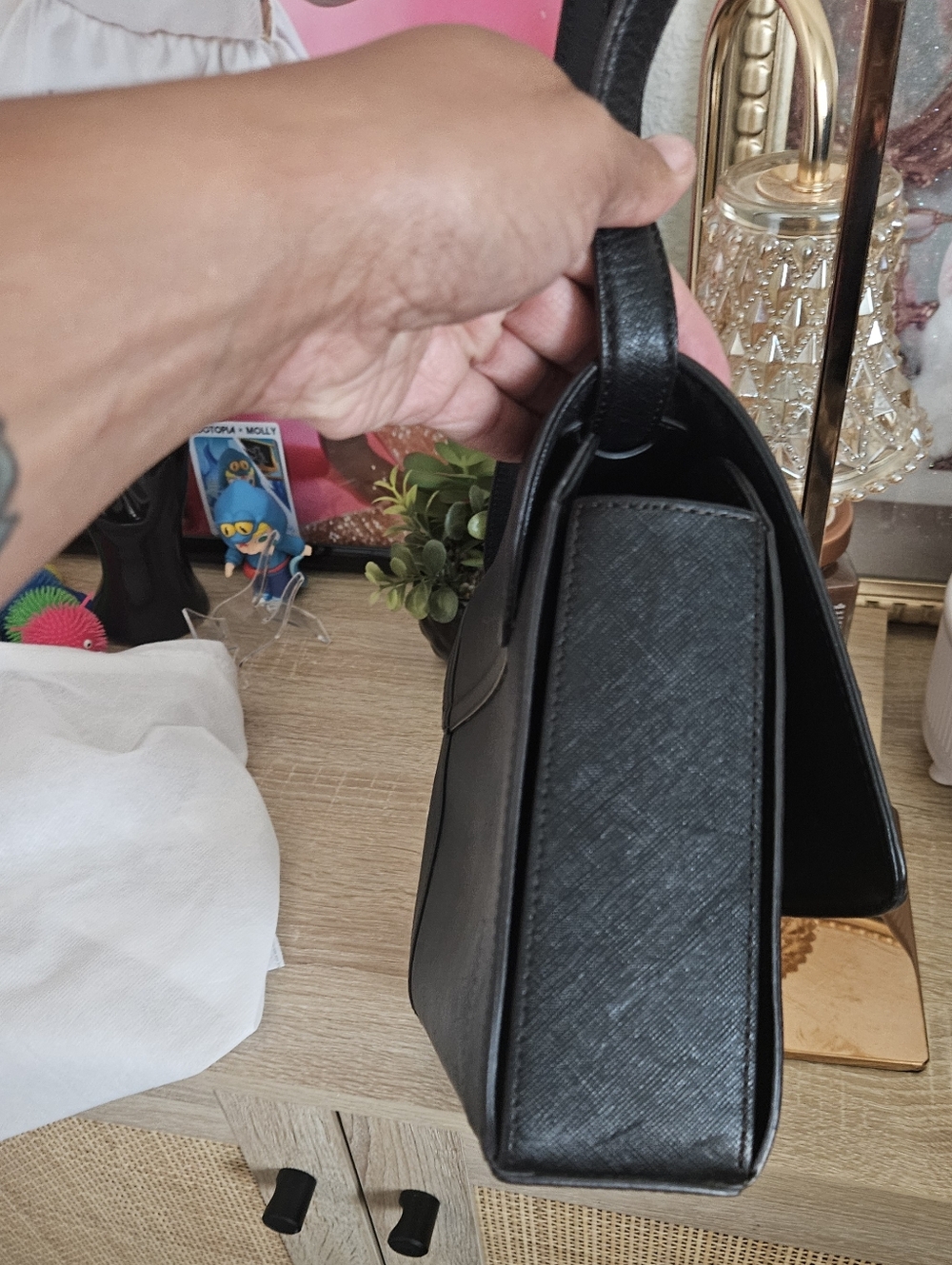 MCM Black Leather Satchel with Gold-Tone Lock - Picture 11 of 12